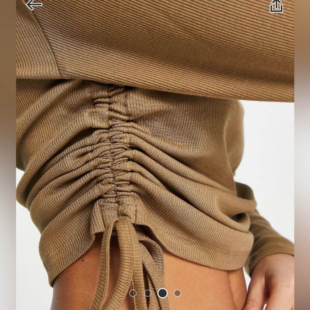 Side Runched Ribbed Top - Picture 3 of 3